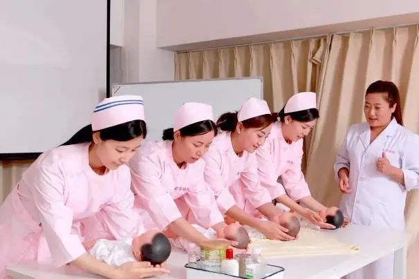 網(wǎng)上怎么開家政公司？做好這7步你也能月入過萬！